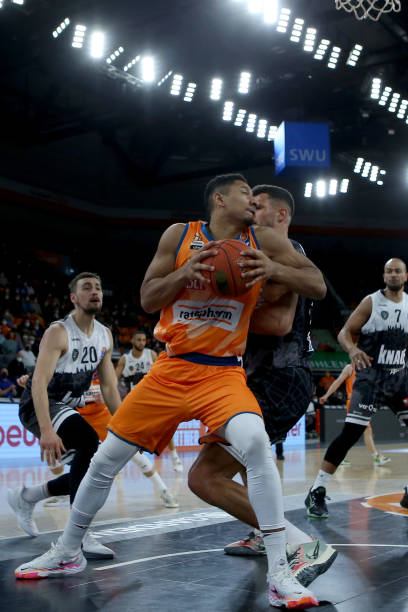 密切关注 密切关注